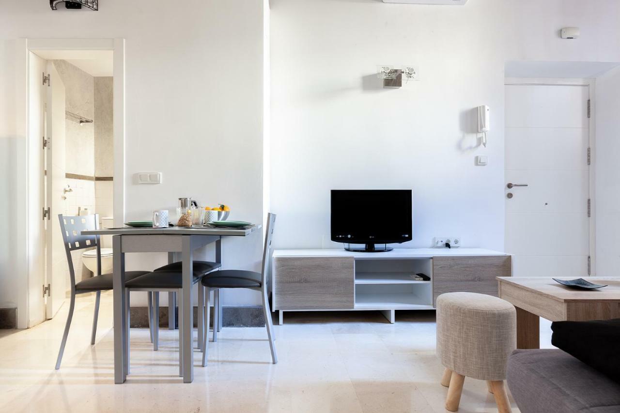 Pasaje De Amores Der - Descanso En Casa Y Vida Cultural Y Monumentos 4 Px Appartement Séville